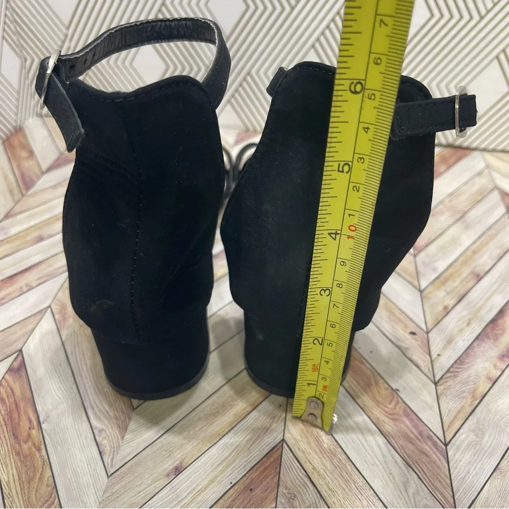 Wellsfountn Suede Black Heels Size 8 sb‎